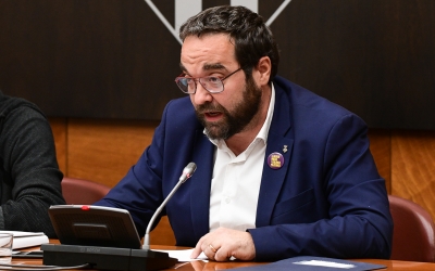 Juli Fernàndez durant una intervenció al Ple | Roger Benet